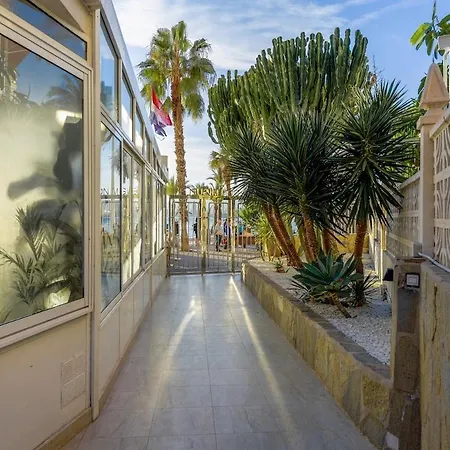 Apartment Stunning New Apt, 1min, 2br, Parking Benidorm