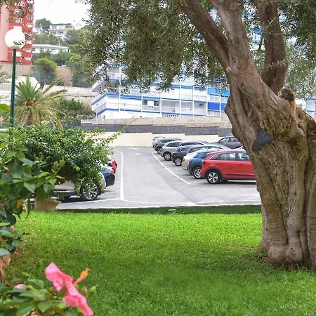 Stunning New Apt, 1min, 2br, Parking * Benidorm