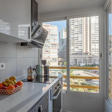 Stunning New Apt, 1min, 2br, Parking