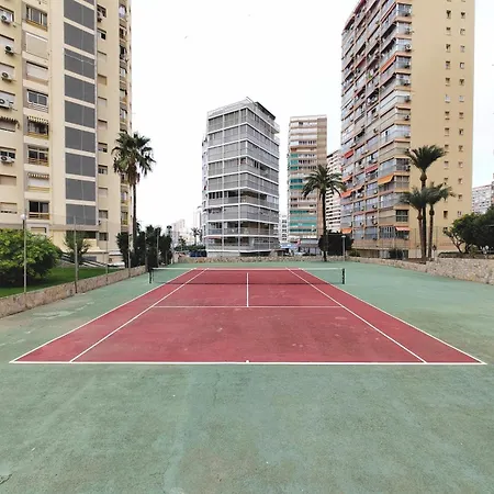Stunning New Apt, 1min, 2br, Parking *